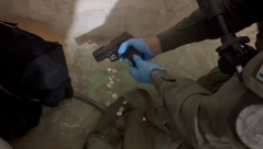 اللد: ضبط مسدس واعتقال 5 مشتبهين في حي المحطة 